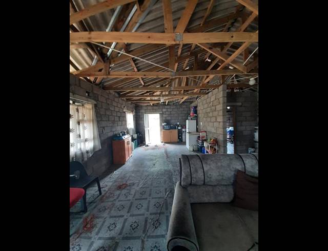 2 BEDROOM HOUSE FOR SALE IN UMBUMBULU